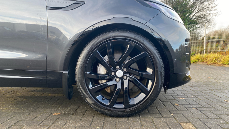 Land Rover Discovery Diesel 3.0 D300 R-Dynamic SE Commercial Auto